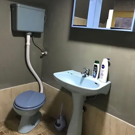 Vikendica Na Plivi Сasa de vacaciones *