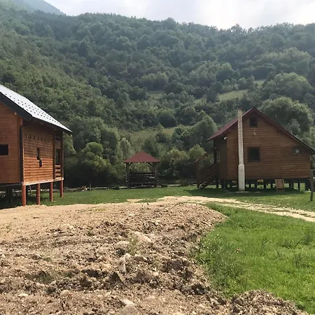 Vikendica Na Plivi